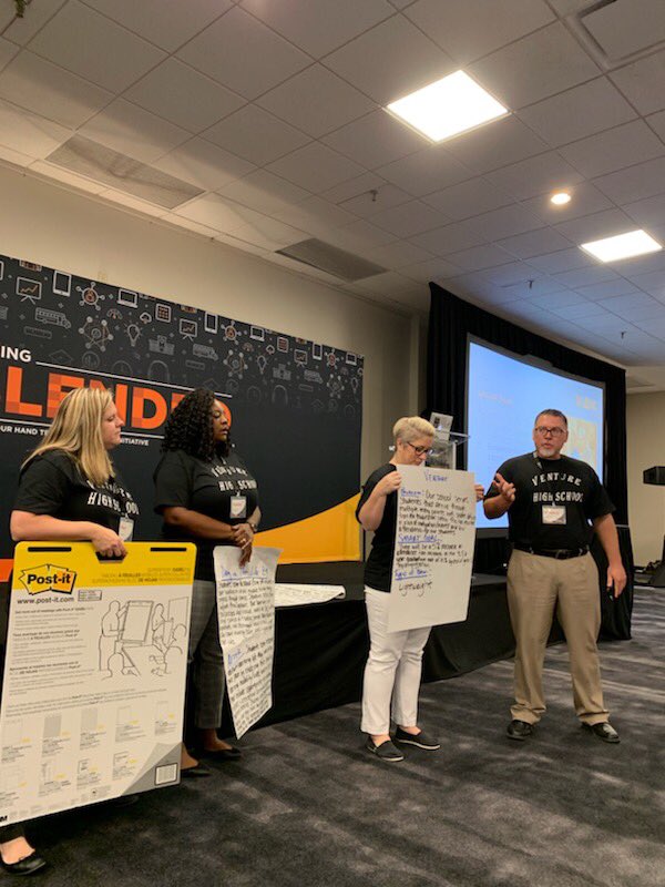 Crystal Lee tweet media