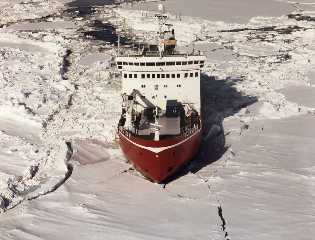 cloppa258's tweet photo. HMS Endurance doing what she did best. Iโm looking forward to seeing @hmsprotector back in the ice. Antarctica is one of those places that itโs a privilege to visit and stays with you forever https://t.co/pLamvny0HA