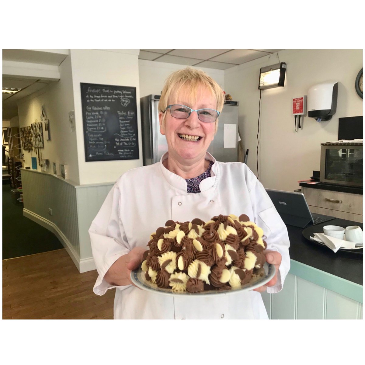 FirstLightTrust's tweet photo. 🍰🧁😃 Some beautifully decorated cakes over in our Hawick hub! 

Stay tuned to vote for our Show Stopper on Facebook or Twitter!

#thankyou #support #hawick #firstlighttrust #globalgiving #voting #bakeoff https://t.co/X3d1K3g1PE