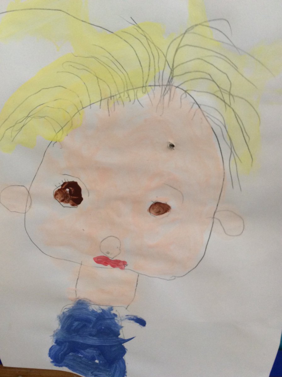 EYFSHempland's tweet photo. The children have created some brilliant self portraits using drawing and painting techniques. They really make us smile! 🙂 https://t.co/hTkes5wZ4z