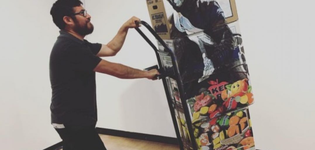 As a child, back in Oaxaca, <a href="/NarsisoMartinez/">Narsiso Martinez</a> sketched portraits of his neighbors. Once in California he had to enter university and decided to follow his vocation and enrolled in Arts at <a href="/calstate/">The CSU</a> ow.ly/EaSW30pyzKz #LatinoVoices <a href="/LBMAorg/">Long Beach Museum of Art</a>