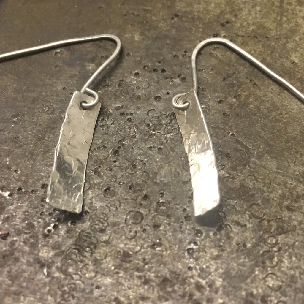 firedupnorthst1's tweet image. Our very first workshop in our new studio base. Full day workshops with Karen of Redcurrant Glass Silver Jewellery Making. The next sessions will be 29th Sept, 21st Oct &amp;amp; 19th Nov £85 #silverworkshop #adultlearning #workshops #getcreative #firedupnorthstudios