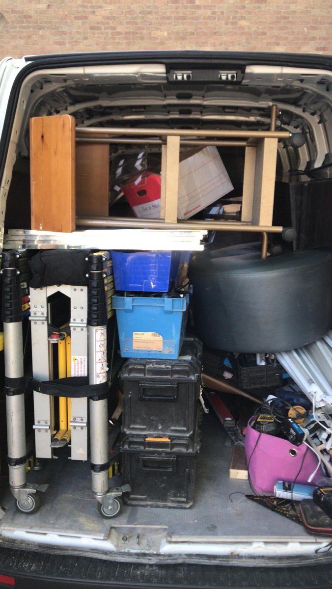 CBSgroup2018's tweet image. Another day at the store closure in Bicester, vans are full and ready to go #CBSgroup #storeclosure #vansarefull