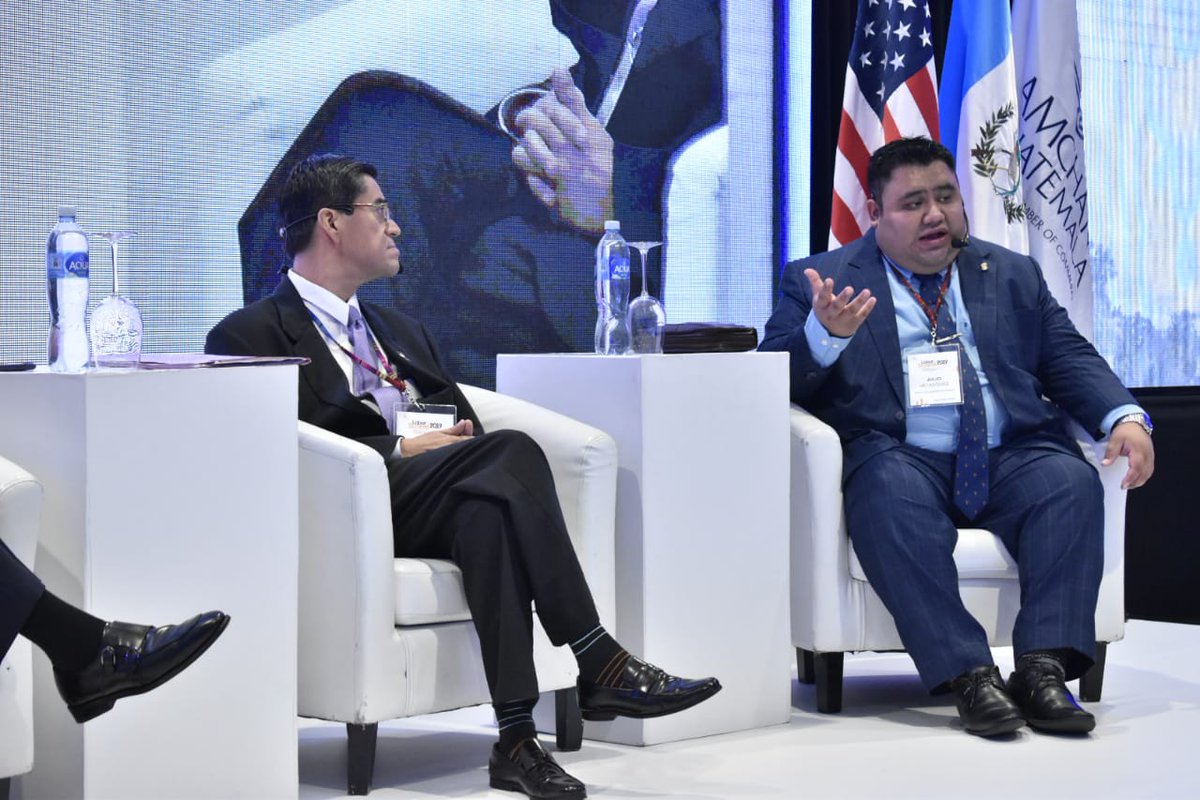 MINTRABAJOGuate's tweet photo. Autoridades del Mintrab participan en la apertura de Labor Summit 2019 con el tema "Liderando la evolución del talento humano", evento organizado por @AmchamGT
#LaborSummit2019 https://t.co/j2ie75m2OU