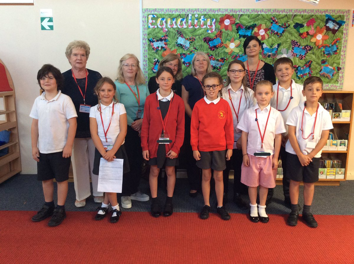 StCuthbertsCEP1's tweet image. Our new School Council had a great meeting with the Parish Council. They came with lots of ideas (after speaking to their classes) on how the Great Glen Recreational Ground can be improved along with more general issues about the area. #council #equal #addressingissues