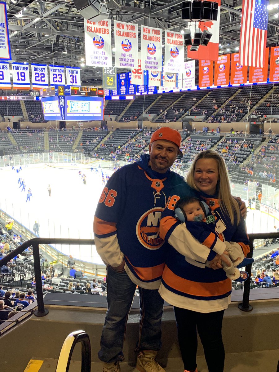Jeneco312's tweet image. This little @joboych fan had his first game experience last night 💙💙 #Isles #NYIsles @ZachBoychuk @ChristianLukin