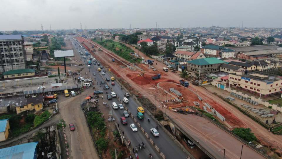 FMWNIG's tweet photo. #FGAtWork...Progress Report ... Construction of U-Drains and Earthworks ongoing @ Km 5 by Kara Bridge along the Lagos-Ibadan Expressway as part of 
its Rehabilitation, Reconstruction and Expansion.

https://t.co/ksjyRSB7Nt https://t.co/RspN0hbny0