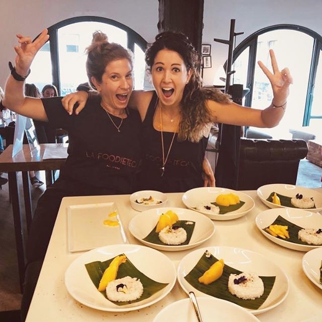 Conseguido!!! 🤞✌️
Marchando un arroz glutinoso tailandés con mango! 🇹🇭 Ya tenemos listo el menú de cocina oriental en nuestros talleres de cocina (entre muchos otros nuevos menús!). #cocinaoriental #cocinaasiatica ift.tt/30aSn0O