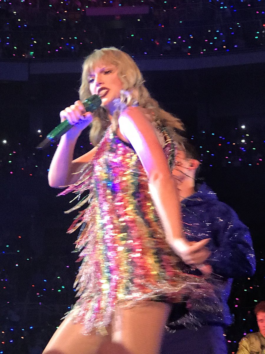 Jill__Noel's tweet photo. One year ago today I woke up in the beautiful city of St.Louis for #repTourStLouis! What an amazing night and we loved meeting so many amazing Swifties! I can’t wait to do it all over again when and If there is a #LoverTour💕 @taylorswift13 @taylornation13 https://t.co/akGna2l9Df