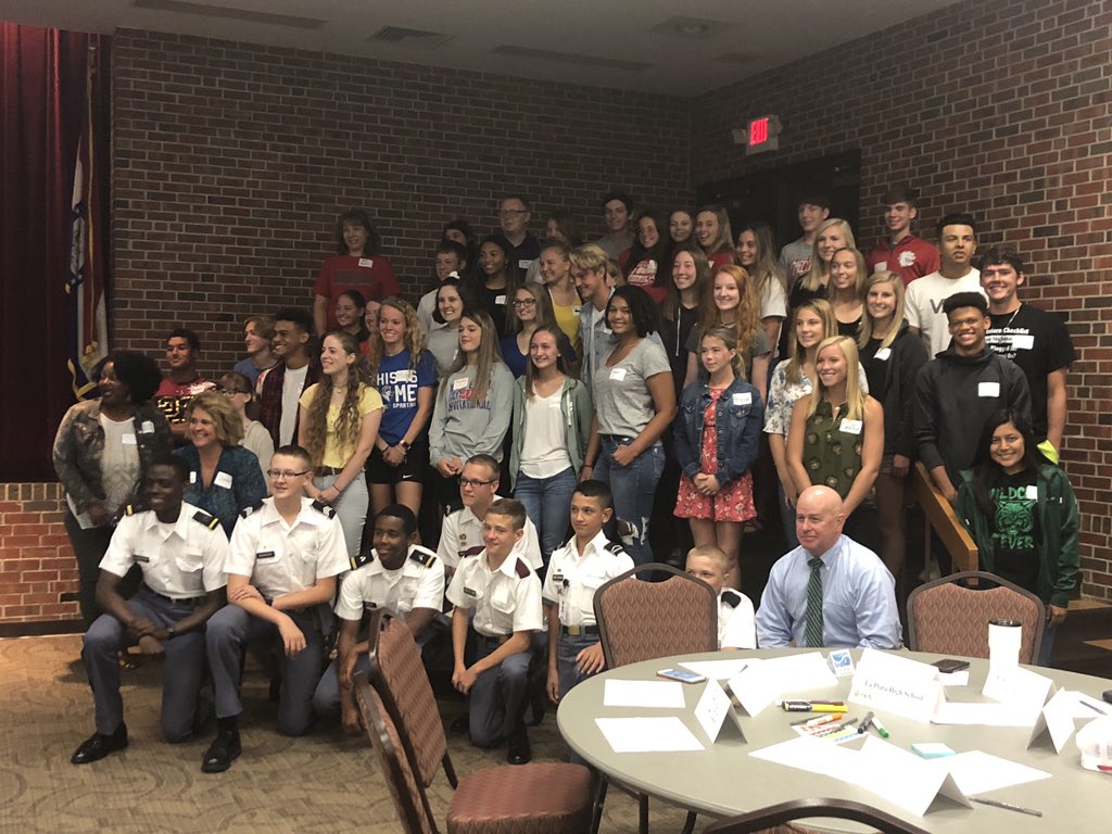 mrsdodson427's tweet image. #DigCit Summit with #EdPlus #TechInterns are representing @MilanC2Schools!