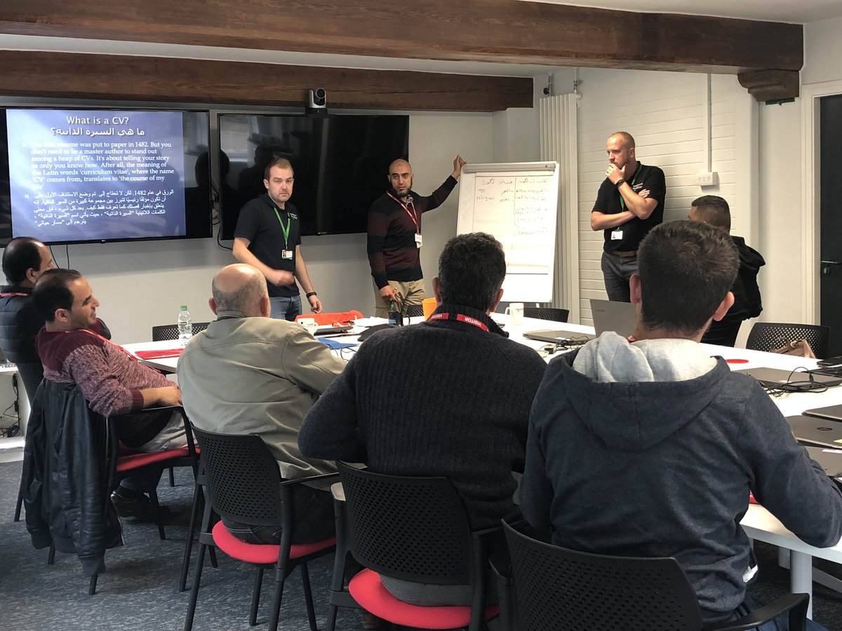 nwgrnd's tweet photo. The team @nwgrnd_together delivering #cvwriting and #employability training in 2 languages! #Syrian #arabic #multilingual #wecan #newground #togetherhousing #mpt #dwp #Blackburn https://t.co/EKZ9HIpPEq