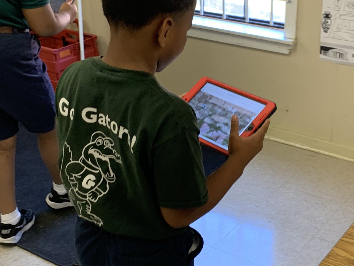 emmert_gators's tweet photo. Third grade PACE students took a virtual field trip with @nearpod to the Parthenon and Olympia as they research Ancient Greece. #StudentEngagement #WildAboutGilliard #LearningLeading @gilliard_gators @faithlucy1 https://t.co/LTR01f36dl