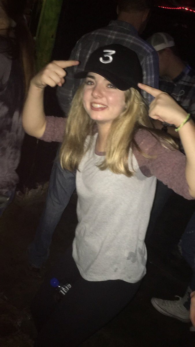 brookejoyvp's tweet photo. happy birthday cathy. cant wait til saturday and we can tear up the bars together for the rest of our lives. you’re the best and i love you💛🎉 https://t.co/2KXlgGKe0Q