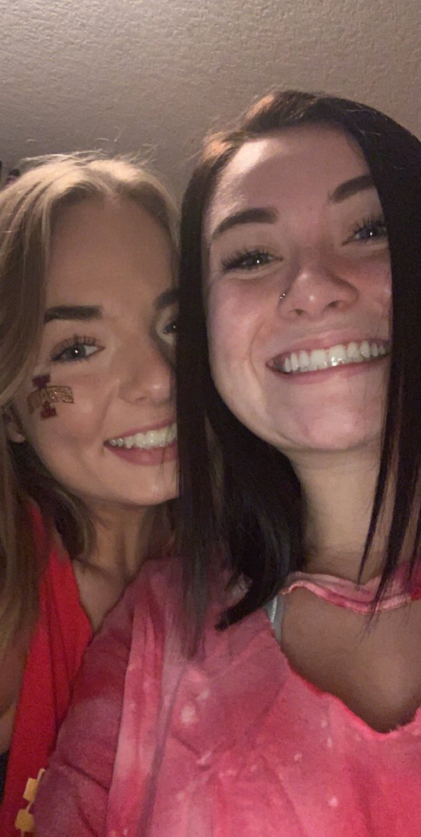 brookejoyvp's tweet photo. happy birthday cathy. cant wait til saturday and we can tear up the bars together for the rest of our lives. you’re the best and i love you💛🎉 https://t.co/2KXlgGKe0Q