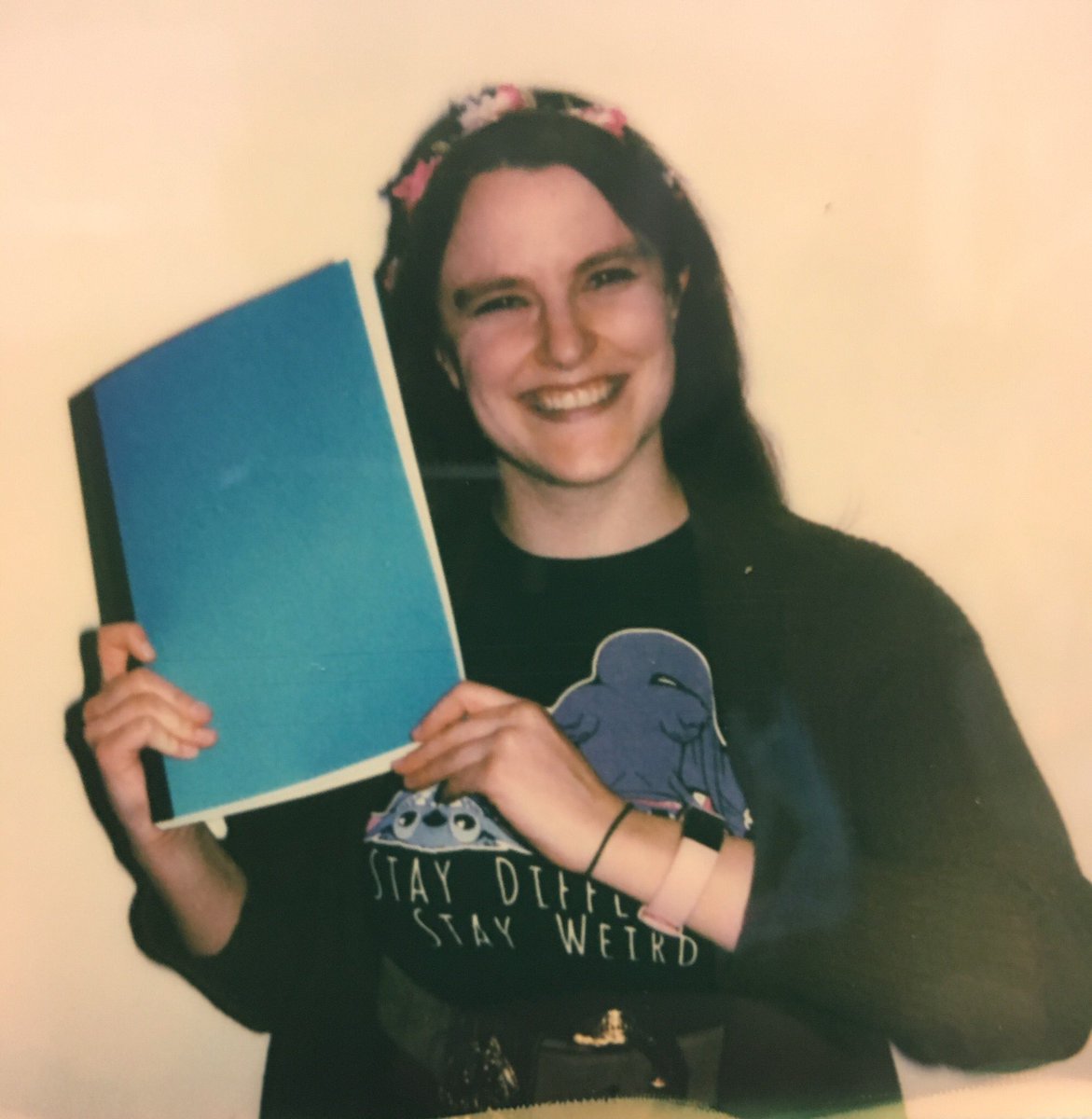 sci_e_m's tweet photo. Look at this cutie patootie so proud of herself for handing in her thesis....
BUT ALSO I HANDED IN MY THESIS!!
#PhAlmostDone #PhDlife #postdocmenow #doesthiscountashotnerdfall
#HotNerdFall https://t.co/uMvftBiGAm