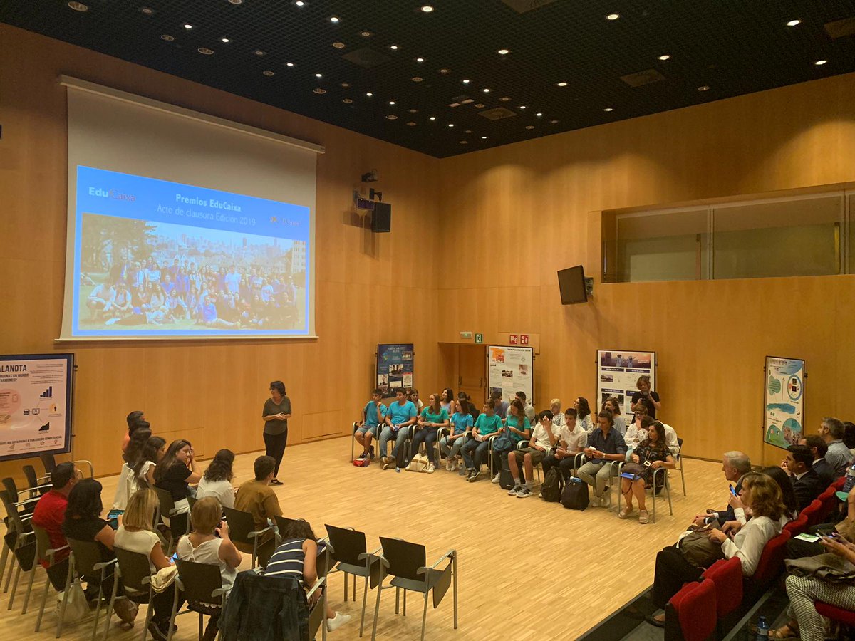 Gracias a todos los alumnos y los docentes que habéis participado en la edición del #RetoEmprende y el #RetoBigData 2019 y habéis hecho posible esta gran experiencia. Hoy culminamos un ciclo más y seguimos en busca de fomentar la competencia emprendedora ¡Hasta el próximo año!