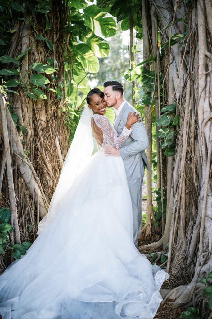 Modern Fairytale: Spanish Monastery Wedding in Miami Beach 

Flawless bride for a flawless wedding. Absolutely goals!
#miamibride #miami #munaluchibride #munaluchi #interracialcouple

For more of this breathtaking wedding, click the link for more!
bit.ly/306vWdO