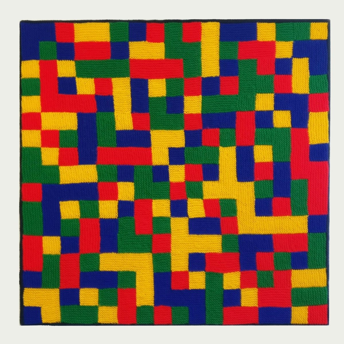 matheknitician's tweet image. My latest blog post is about the wall-hanging I made based on @samjshah2's pitch in the final of The Big Internet Math-Off 2019. mentalblocks.co.uk/blog/knitting/…  I changed his circles to squares. #mathoff