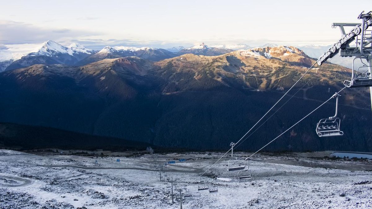 IAmASnowSeeker's tweet photo. Snow has officially hit resorts in #BC and #Alberta

Find the 2019/2020 opening dates for your favorite ski spot here:
https://t.co/8TZvexwzUa

#SnowSeekers #BCSnow #ABSnow #POWCanada #WinterisComing #openingdate #Firstski #Firstsnow https://t.co/3JbnURa1Cz