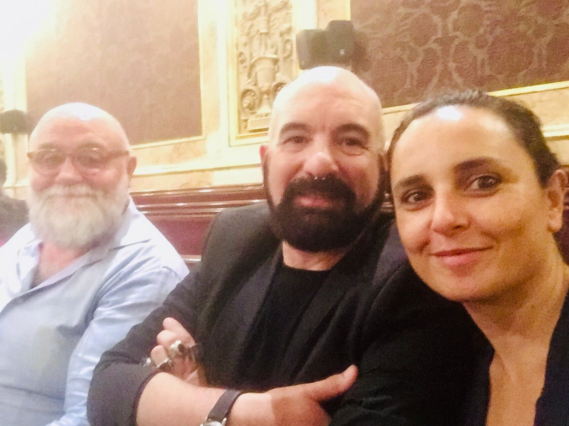 fundacion26D's tweet photo. Participando en la Inauguración del Máster Oficial en Estudios #LGBTIQ+ de la Universidad Complutense de Madrid en el Paraninfo histórico de la #UCM, un momento histórico para la historia de nuestro colectivo #orgullolgbtiq #f26d https://t.co/BI6FgCM1sv