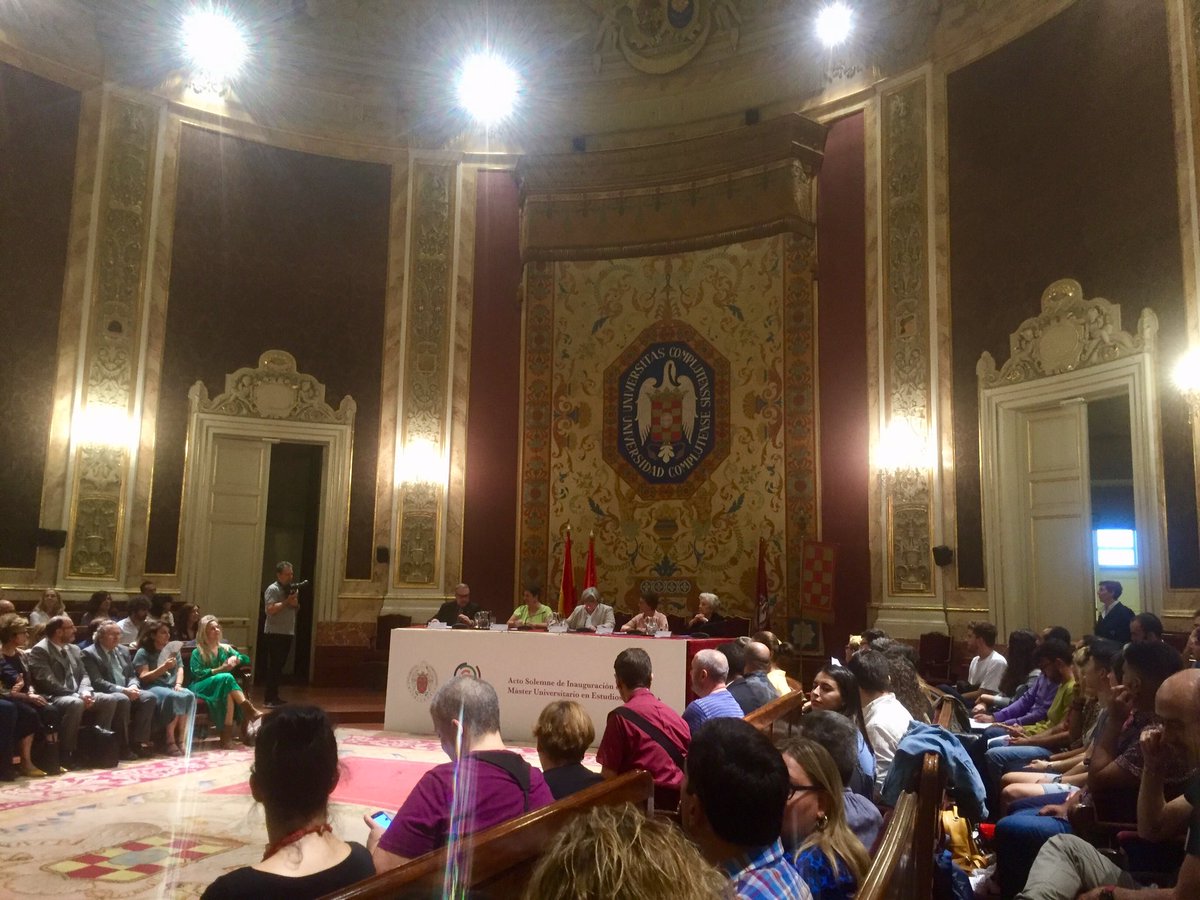 fundacion26D's tweet photo. Participando en la Inauguración del Máster Oficial en Estudios #LGBTIQ+ de la Universidad Complutense de Madrid en el Paraninfo histórico de la #UCM, un momento histórico para la historia de nuestro colectivo #orgullolgbtiq #f26d https://t.co/BI6FgCM1sv