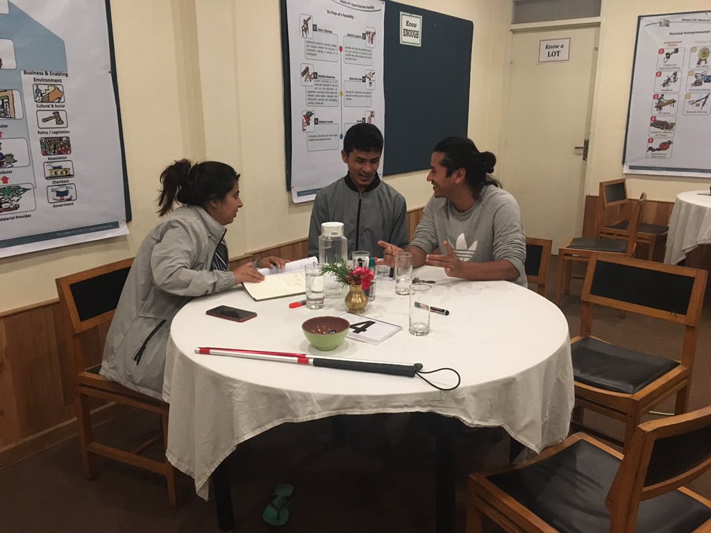 Deepa_Rai's tweet photo. It’s 10:20 PM in #Kavrepalanchowk  and these budding entrepreneurs are still working! #WorldBankNepal #InclusiveEntrepreneurshipTraining #TalkAboutInspiration https://t.co/FBfPB0z3tf