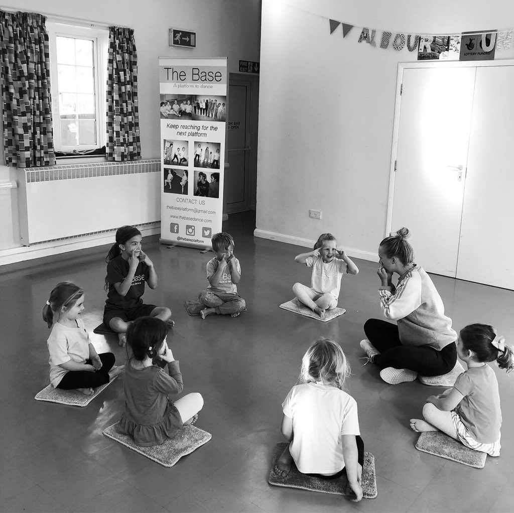 TheBasePlatform's tweet image. Using our “looking” eyes 👀 and our “elephant” ears 🐘 with the Tots this afternoon! 

🌟
🌟
🌟
🌟

#tots #totsdance #dancing #dancers #danceclass #dance #musicaltheatre #albourne #hurst #westsussexdance #sussexdance