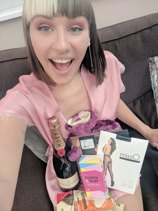 Oh my gosh thank you so much @barrypompey5183 for my gifts for 30k on twitter 😭💖💋 So lovely https://t<a class="tags" target="_blank" title="On Twitter" href="/?out=eyJ0eXAiOiJKV1QiLCJhbGciOiJIUzUxMiJ9.eyJpYXQiOjE3MjIwMjM1NTUsImlzcyI6InR3cG9ybnN0YXJzLmNvbSIsIm5iZiI6MTcyMjAyMzU1NSwiZXhwIjoxNzUzNTU5NTU1LCJyZWRpcmVjdF91cmwiOiJodHRwczovL3R3aXR0ZXIuY29tL2JhcnJ5cG9tcGV5NTE4MyJ9.Qr7wbxIuQ-BpydBR846_2fSiRDmSrquyQTD8eKs5qVLQfsHo1i2jLAkx02M_fpXWD-fA9x1369uEeERL7Tcz5w">@barrypompey5183</a>