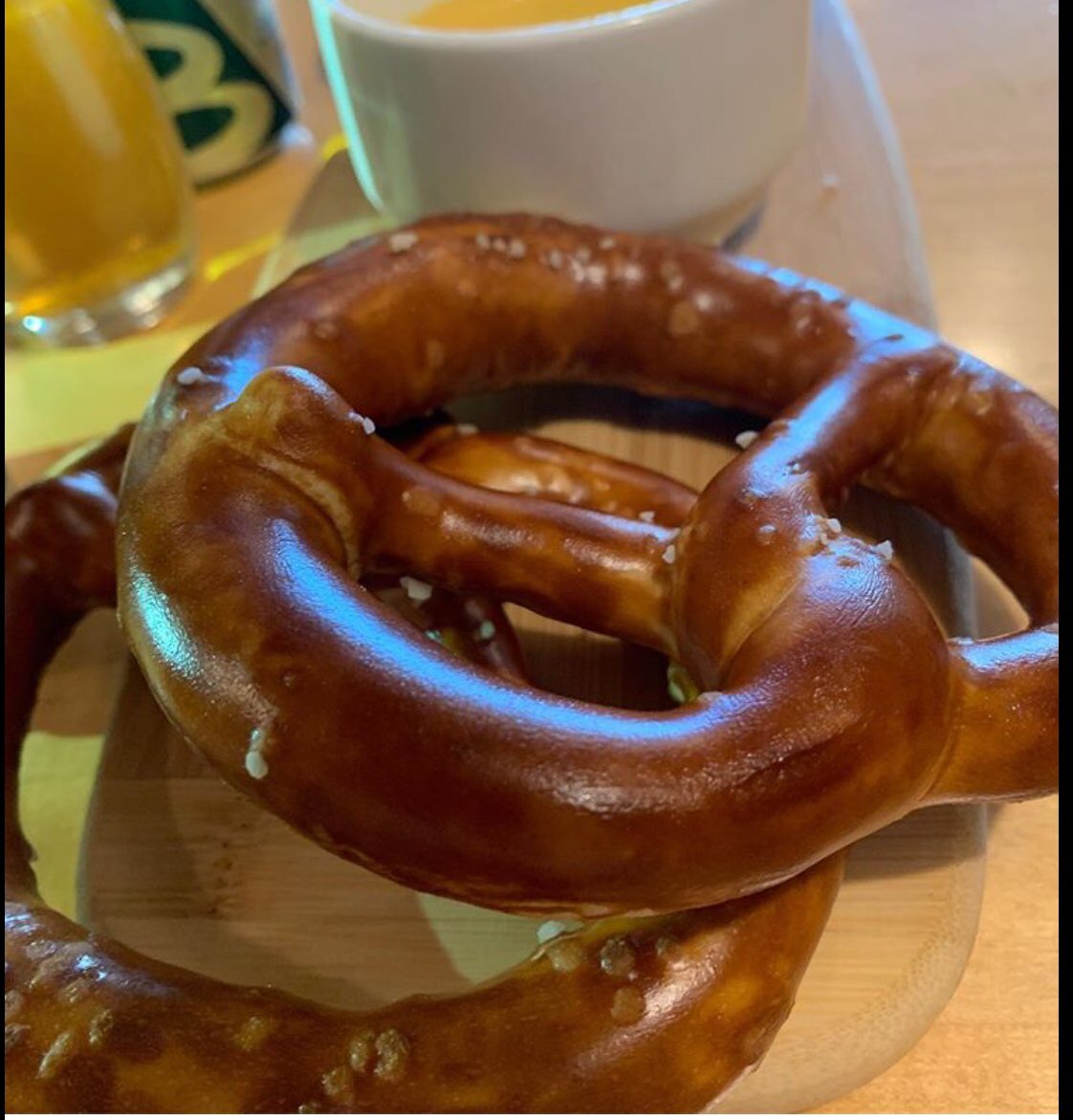 schnitzel_vs's tweet photo. #vsschnitzelhouse will be #celebrating #Oktoberfest2019 come #enjoy it with us , #Toronto #Ontario #Oktoberfest Saturday September 21 2019 till October 6th 2019👩🏼‍🍳 ����🇪 🇸🇰 🇨🇦 https://t.co/fEMWZ5HYRN
