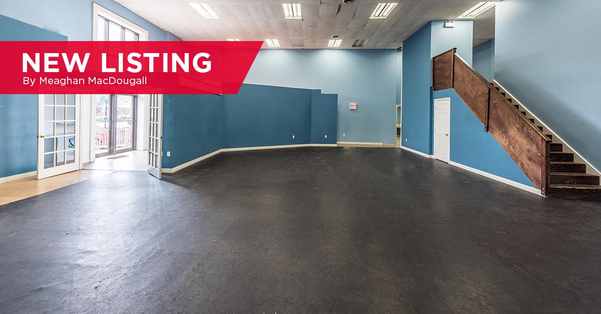 Meaghan MacDougall presents 2,400 sf of commercial space for lease. The open concept space is ideal for a fitness studio, kids play centre, gymnastics or dance studio. The ground floor offers natural light, high ceilings and rubber floors. Learn more >> bit.ly/2kE5hBT