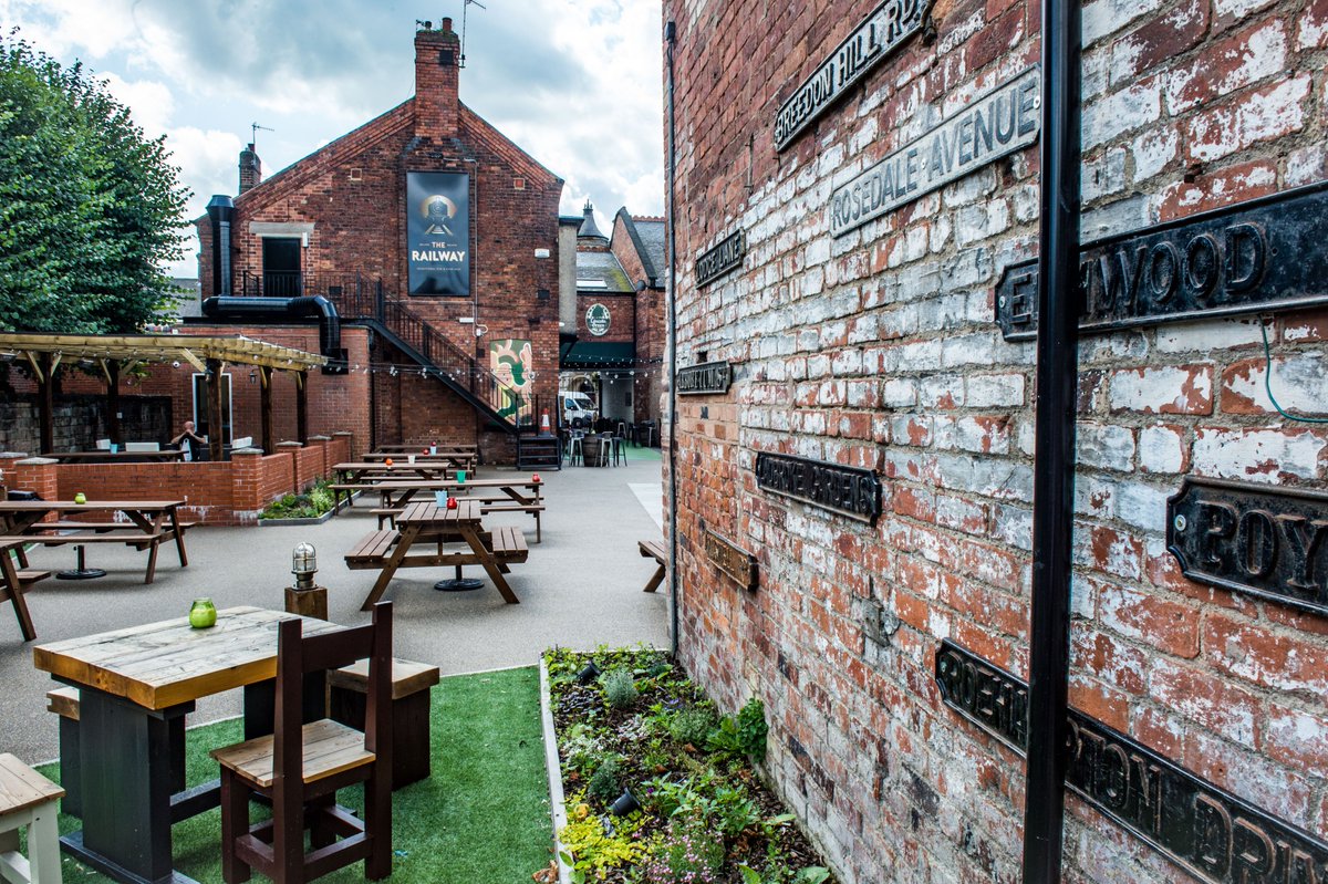 LincolnGBrewing's tweet photo. Our lovely beer garden @RailwayLG #Belper #realale #LincolnGreen https://t.co/cuTtwPO6jR