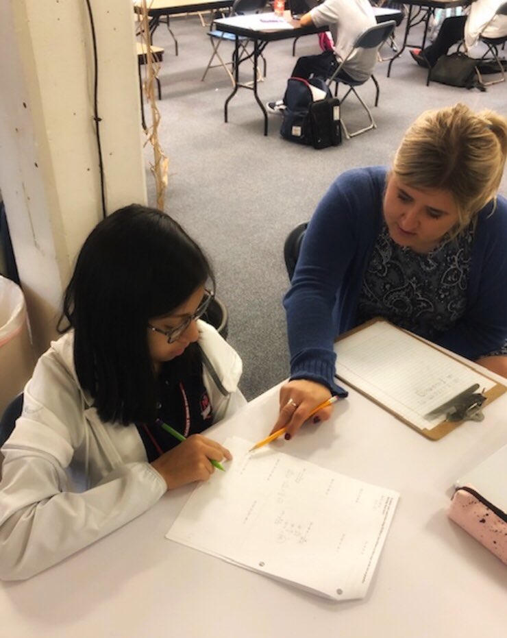 HighSightChi's tweet photo. Gordon Haden, emeritus professor from @northwesternU, and tutor Jen Smigielski, supporting our #HighSight scholars.
#excellence #leadership inspiration #makingithappen mentor #tutor #study https://t.co/VmKGP5RZ26