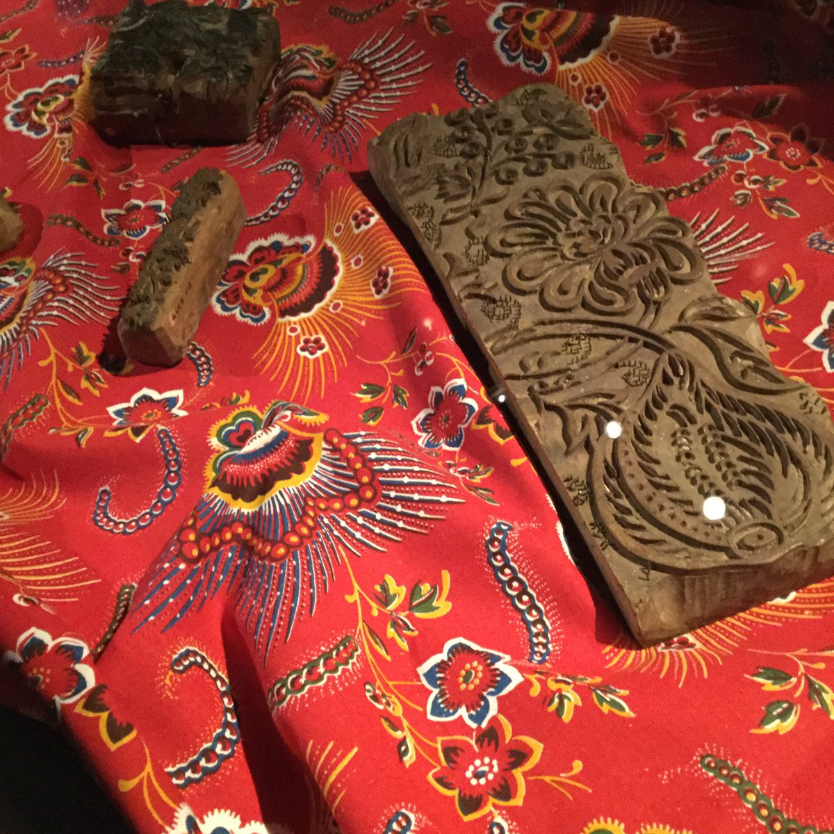 Sweet_Sweden's tweet photo. ファールンの中心部にあるダーラナスミュージアムが大好きです。ダーラナ地方のすばらしい手仕事の数々が堪能できる博物館(しかも入場無���)。3年前の訪問以降、展示が増えたようで、古い可憐なクールビッツにも会えました❤️
#dalarnasmuseum #kurbits https://t.co/pI0fCzLOcg