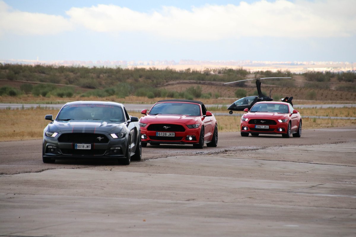 BarralAutoFord's tweet photo. ¡Cómo disfrutamos el pasado fin de semana en el Mustang Day!
Ni siquiera la lluvia pudo con nuestras ganas de ver en acción, un año más, los #FordMustang que se dieron cita en la quinta edición del evento.
#MustangDay #Mustang #Ford #BarralAuto #Madrid #Motor https://t.co/VyXmhTEGPB