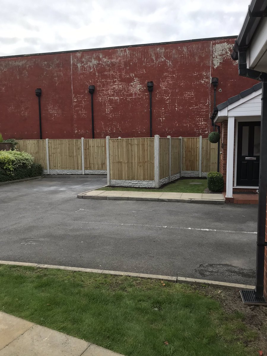 info_lpm's tweet photo. After pictures took at Padiham Close,Leigh.36 metres ripped out and new fenceline installed.completed from start to finish within 2 days https://t.co/yNmxfqRnGd