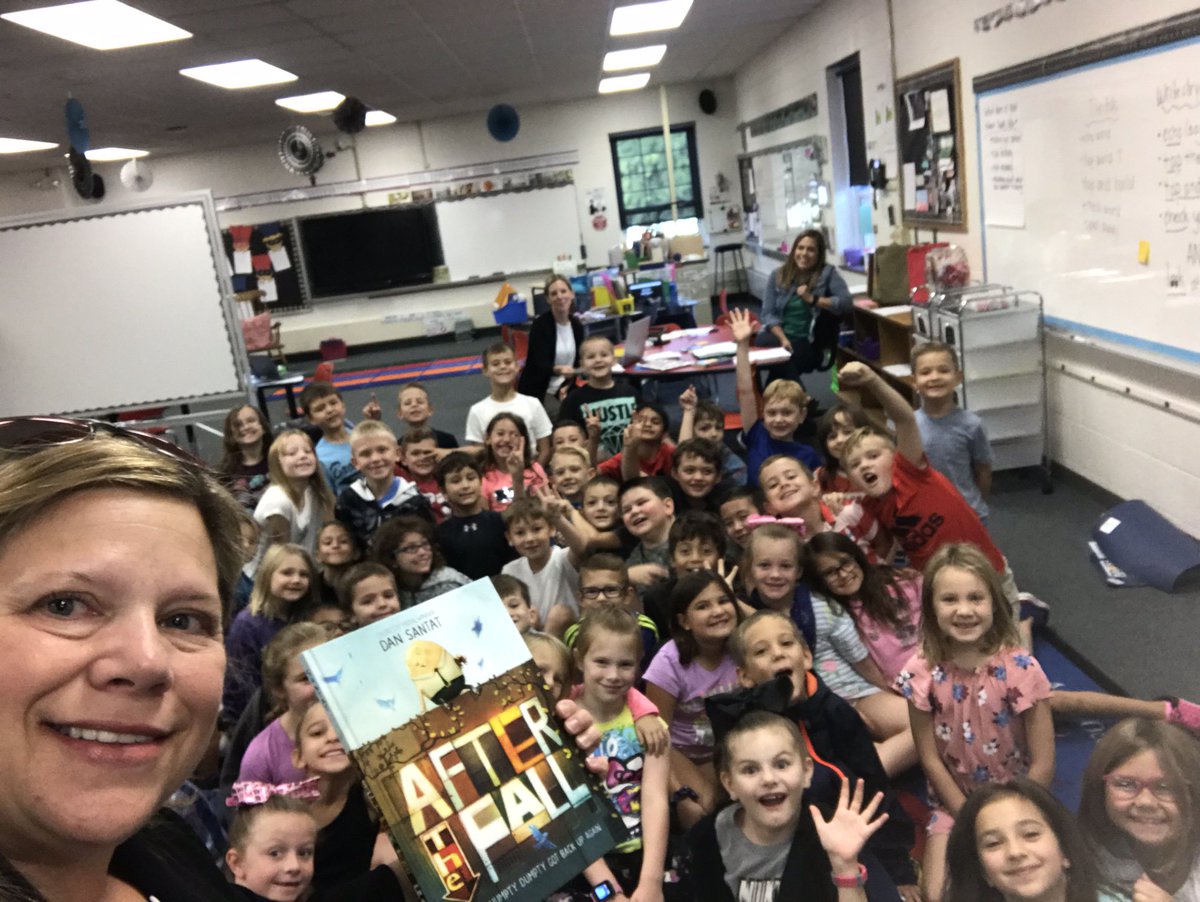 PrincipalCHES's tweet photo. The best part of my day -- READING with students! I shared my new favorite book with second grade today! #CHES #CHES20192020 #SPARKALIGHT https://t.co/6ac7lBbouo