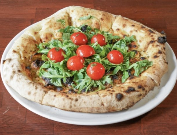 FPizzaGla's tweet photo. Like and Retweet - we are giving away 4 pizzas and sides. Simply Like, Retweet and tag friends. Winner will be announced Monday Monday 23rd Sept. #sourdough #fpizza #finsbay #pizza #lovedough #neopolitanpizza #craftpizza #bestweepizza https://t.co/imybeuCNHT