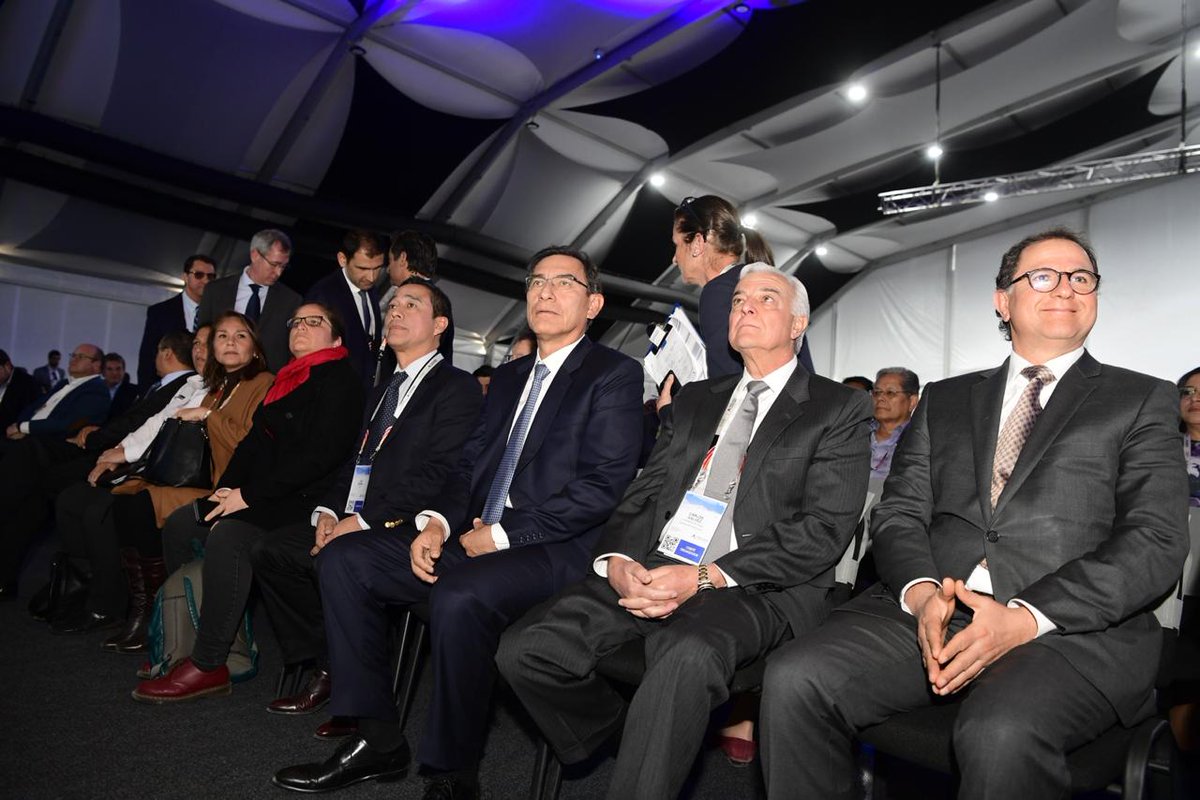 IIMPOficial's tweet image. El presidente de la República, Martín Vizcarra, ya se encuentra en la Sala Plenaria donde se desarrolla la #CumbreMinera.
#Perumin34