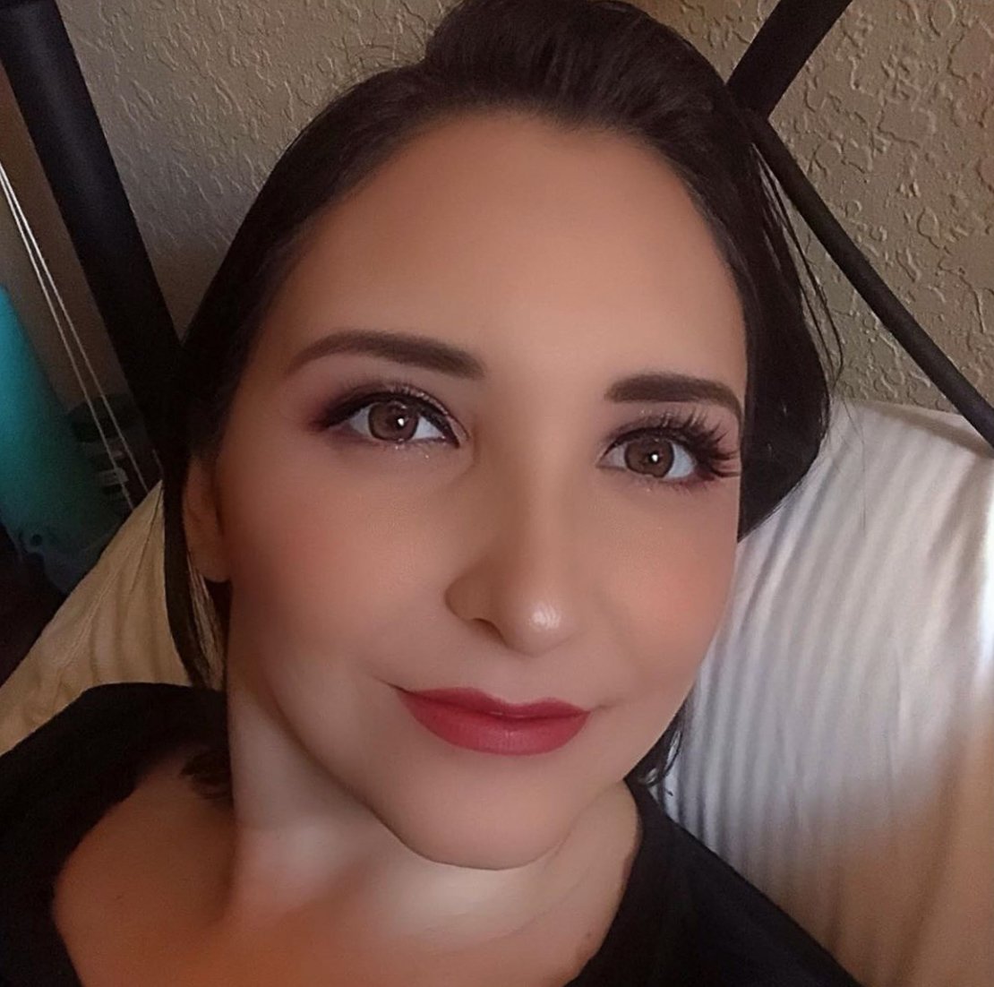 lashliner's tweet photo. Stunning! β¨ @Chelsea_Beau rocking #Lashliner and Los Angeles lashes #lashlinersystem #magneticeyelashes https://t.co/DOr8DvQ0N9