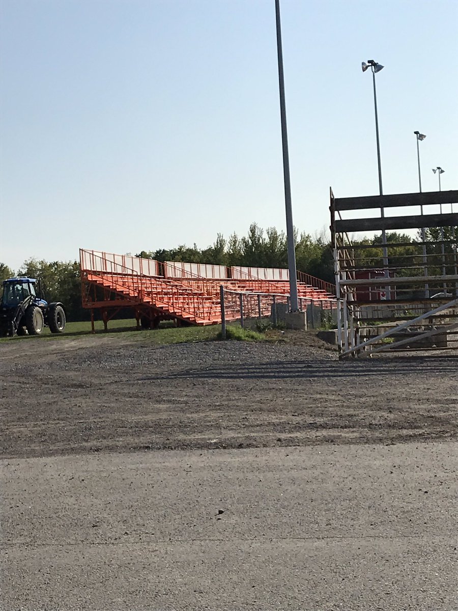 mrs_conti's tweet photo. The site of our victory this weekend, Jb fam! @JBoltonps @JBPhysEd #tugofwar #champs #winners #goingtohavefun https://t.co/CGgHiqfjbb