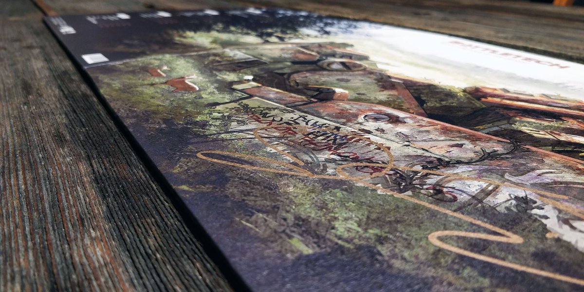 JonEverist's tweet image. I'm blown away. This (vgmwax.com/reviews/2019/9…) is an astoundingly beautiful and in depth review of my @BATTLETECH_Game vinyl - the photos alone are worth a look.  I still have a few records left to sign - so if you haven't gotten one yet, get one at JonEverist.Bandcamp.com