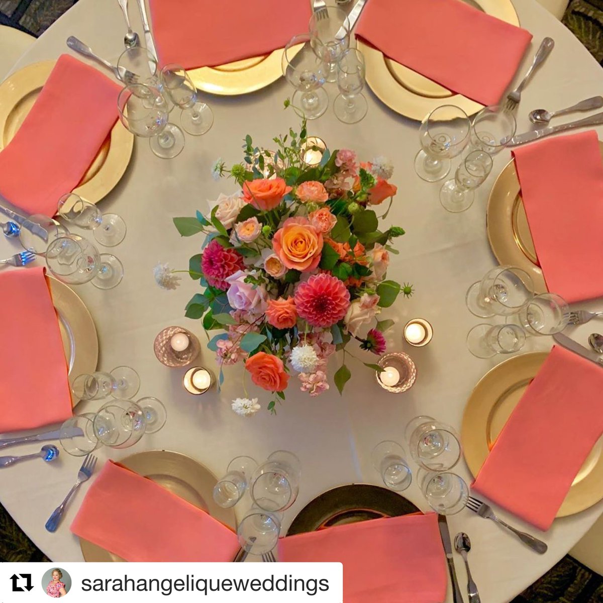 We love this bright table setting from a recent summer wedding we hosted! #WeddingWednesday 

Learn more about getting married at Cambria Pines Lodge here: loom.ly/n6D4NNE

Photo by Instagram user @sarahangeliqueweddings