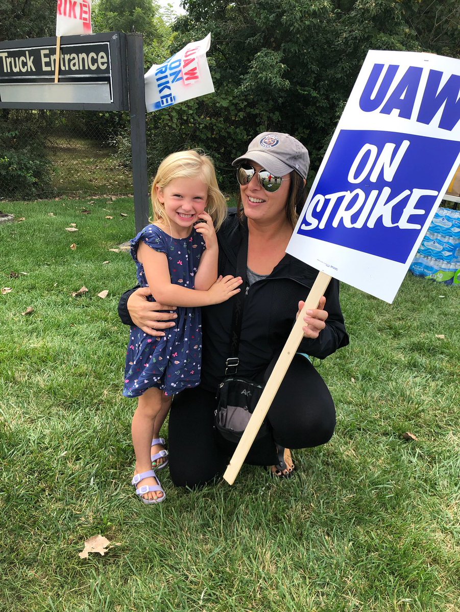SenSherrodBrown's tweet photo. Bryan Paulson’s 4-year-old daughter, Chesney, had a doctor’s appointment scheduled for next week for her hearing.

But because @GM canceled their worker’s health insurance without notice, her parents won’t know if the tubes in her ears are okay. https://t.co/gkHYO0CJNb