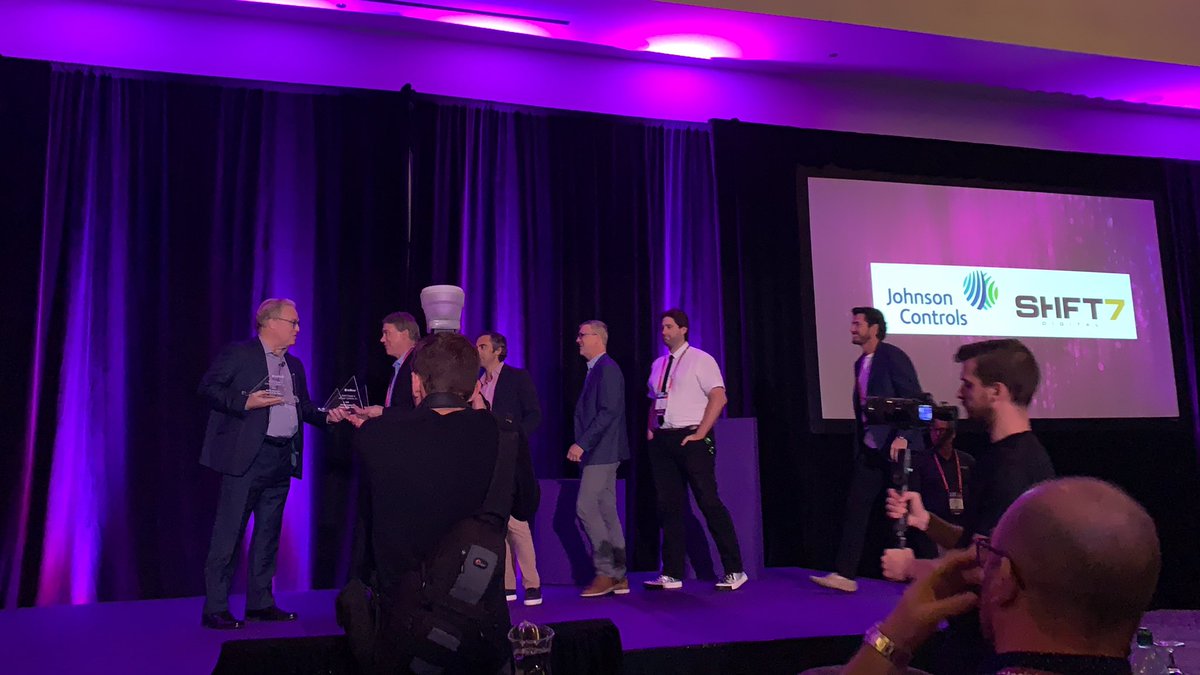 Inriver_PIM's tweet photo. North American Project of the Year goes to Johnson Controls with @Shift7_Digital #highfiveawards #PIMpoint19 #adaptivemerchandising https://t.co/aJAdPPZlIr