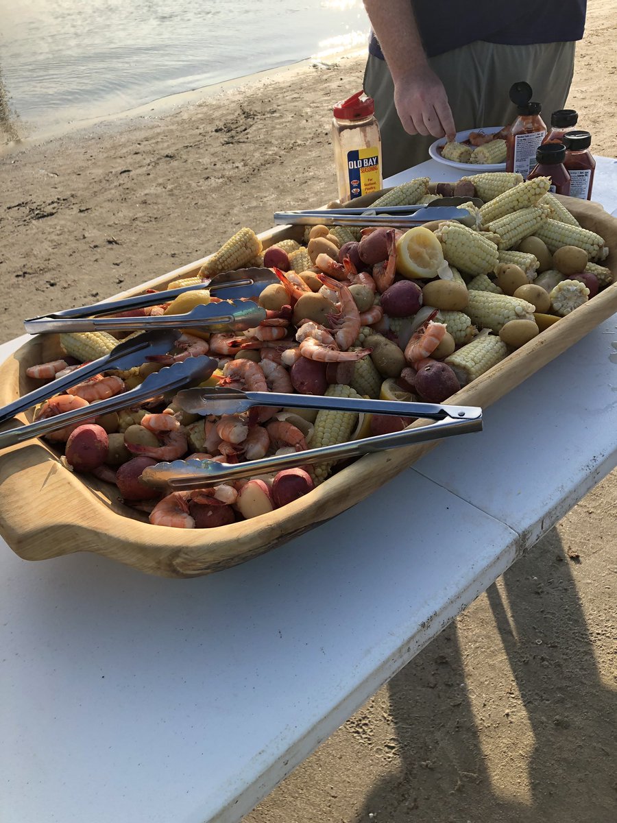 TimAlfordTLS's tweet photo. Low country boil https://t.co/5enRsOuiwL