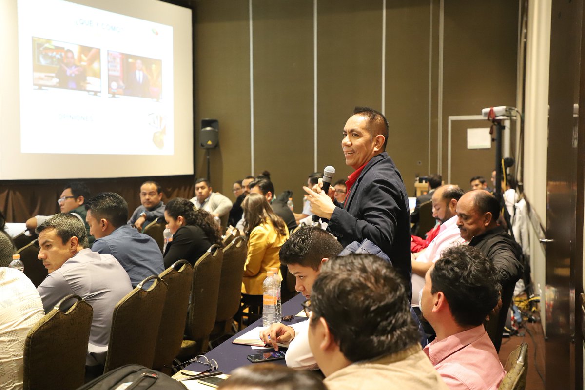laconcamex's tweet photo. El Gerente de Comunicación Social de Concamex, Zeferino Raciel Ramírez y parte del Comité de Comunicación Concamex; Roberto Becerra y Francisco Álvarez, impartiendo el taller de Manejo de Medios de Comunicación. #Concamex #ForoConcamex #Cooperativizar #ForoComunicación https://t.co/BjRwJMSYPq