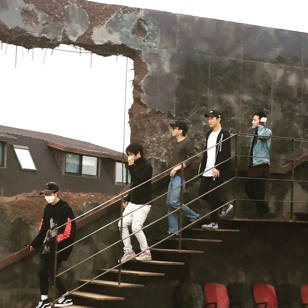 bigbangvip_88's tweet photo. One day I’ll visit this place.. Monsant cafe wil always be in my travel bucket list. #monsantcafe #gdcafe
PS
Let’s explain our feelings to 🐼 using emoji.
🐼-👨👩👧👧-👬🤝-♾-💯- 🐉☀️👼🏻👻👑🙋🏻♀️-❤️💕. 🙅♀️-😞😢😭-👩🏻💻📱🎥 📸- 🙋🏻♀️👊🦸🏻♀️-🤗👨👩👧👧👬👫👏-✋⏱📅-🐉☀️👼🏻👻🐼🙋🏻♀️-🙂😊😀😃😄😁😆😂🤣-♾-❌-👋 https://t.co/grbuyLscdT