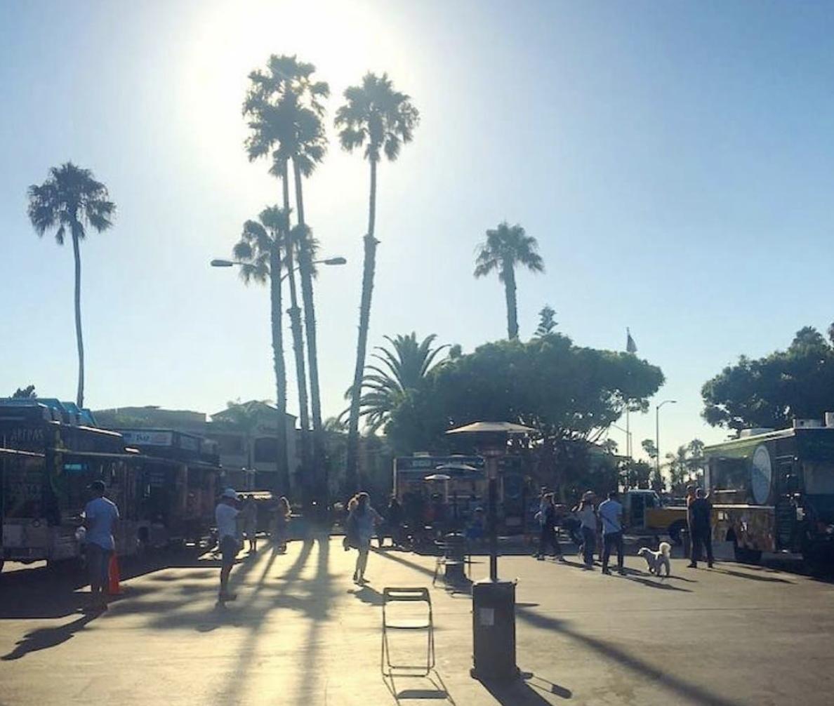 Beach Eats! tweet media