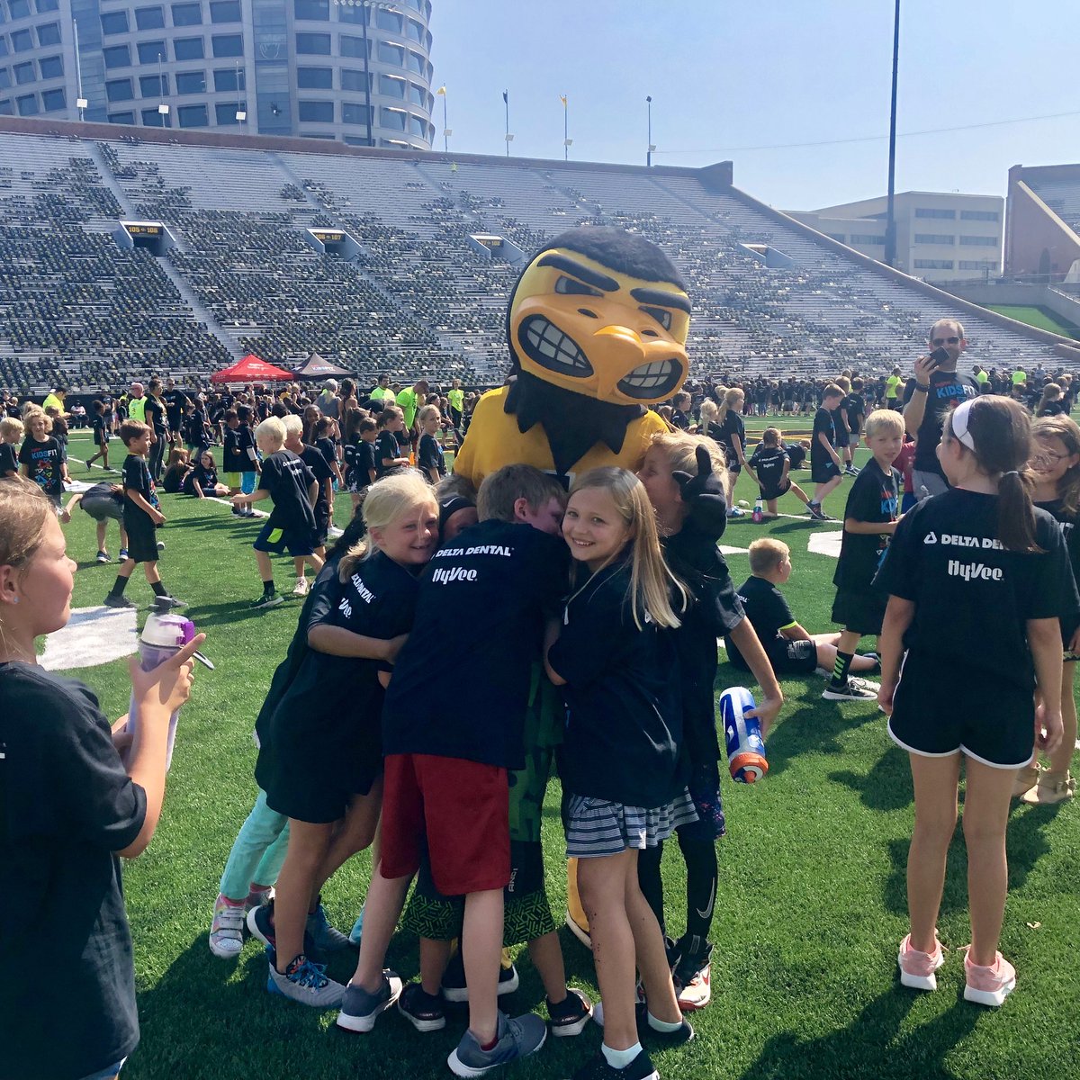 jenhuegel1's tweet photo. 3rd graders having some fun with Herky! https://t.co/IZcvOF4sGD