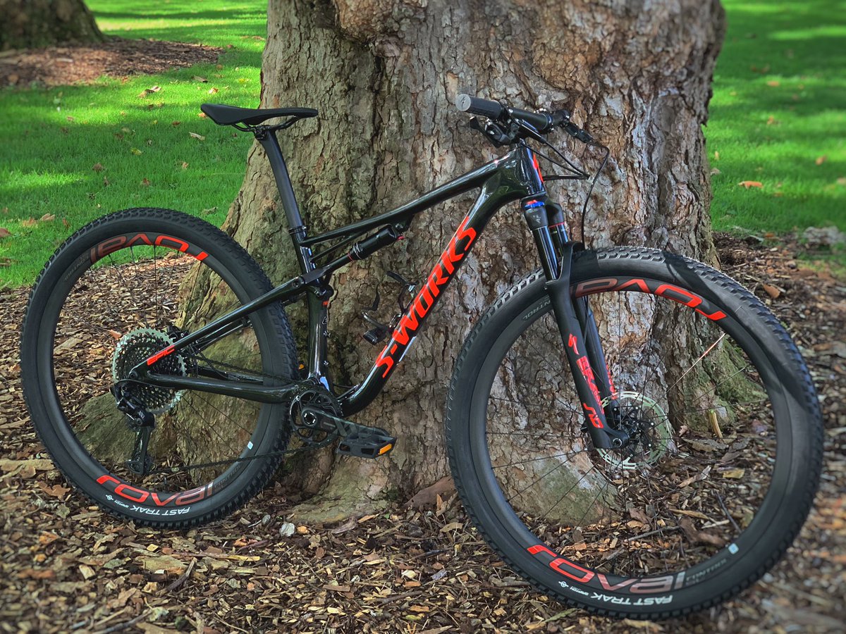 greggscycle's tweet image. 🔥🚵‍♀️😲 Wow! Check out Kara from Greenlake’s new S-Works Epic. This 29er race bike is an off-road rocket. As the season winds down we have tons of discounted 2019 bikes in stock. Swing by and talk to a sales associate!